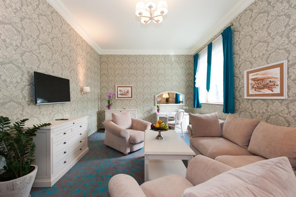 Hotel Dom Zdrojowy Świeradów-Zdrój Zimmer foto